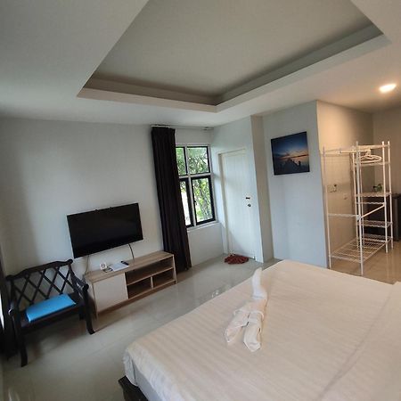 Baan Ampai Beach Hotel Hua Thanon  Exteriör bild