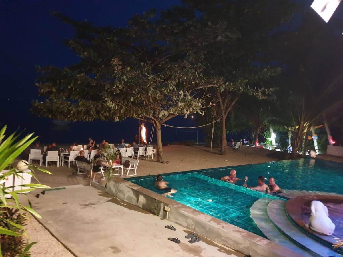 Baan Ampai Beach Hotel Hua Thanon  Exteriör bild